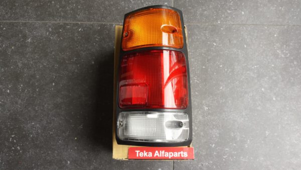 Honda Passport Achterlicht Tail light Nipparts J6319002