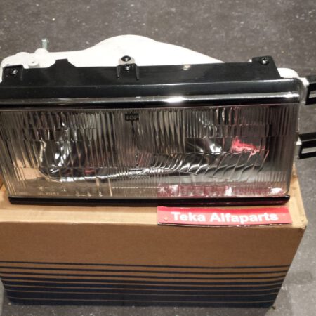 Nissan Bluebird Koplamp Headlight Denji DL7041