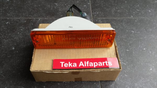 Nissan Cherry Indicator Knipperlicht Nipparts J6111000