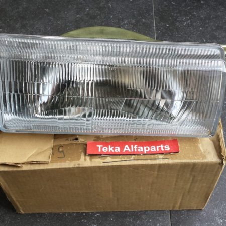 Nissan Datsun Sunny B12 Headlight Koplamp