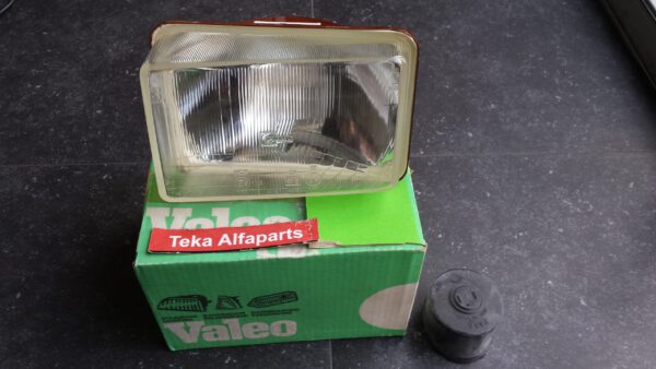 Seat Fura II Headlight Valeo 061761