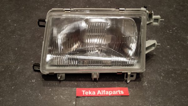 Toyota Carina Headlight 022121105