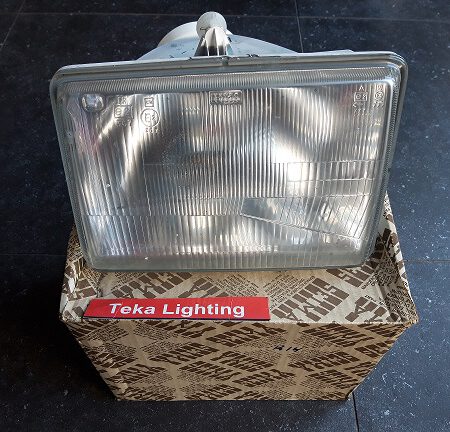 Renault R14 / Koplamp / Headlight / Scheinwerfer / Phare / Valeo Cibie 470377