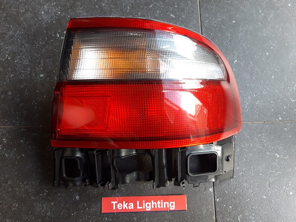 Toyota Carina 1992 / 1992 / Rücklicht Tail light / Feu Arrière