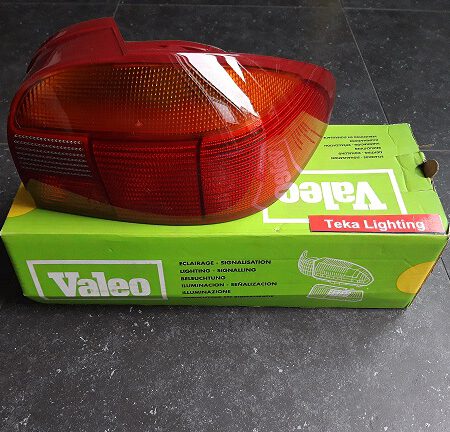 Ford Mondeo MK1 / 10.1993-1996 / Achterlicht / Rücklicht / Taillight / Feu Arrière / Valeo 085888