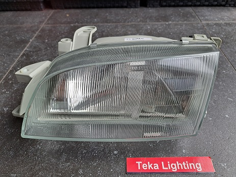 Toyota Carina E T19 / Scheinwerfer / Headlight / Phare / Bosch