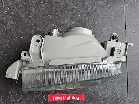 Toyota Carina E T19 / Scheinwerfer / Headlight / Bosch 0318097323