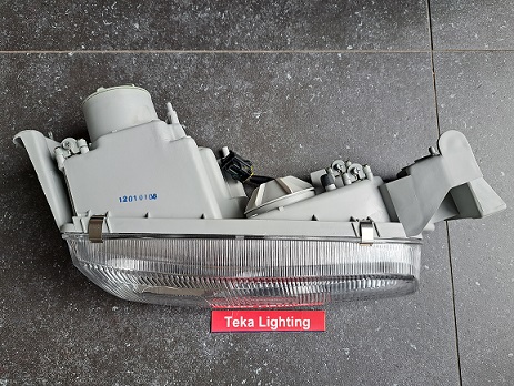 Mazda 626 IV / 1991-1997 / Koplamp / Scheinwerfer / Headlight / Phare / TYC 20-3110