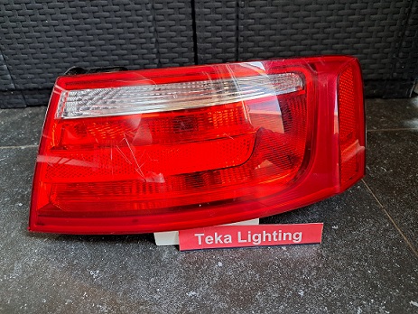 Audi A5 B8 / Achterlicht / Rücklicht Außen / Outer Tail light / Feu Arrière / 8T0 945 096A / Rechts