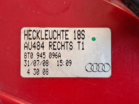 Audi A5 B8 / Achterlicht / Rücklicht Außen / Outer Tail light / 8T0 945 096A / Rechts