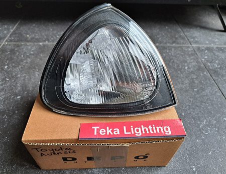 Toyota Avensis I (_T22_) / Stadslicht / Standlicht / Corner Light / Feu de Position / Depo 01-212-15C7R-C