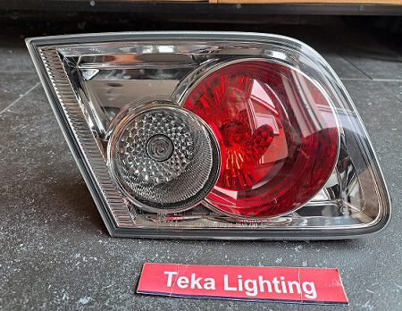 Mazda 6 GG / Mazda Atenza / 2002-2005 / Achterlicht Binnen Links / Rücklicht Innen Links / Tail light Inner Left / Feu Arrière Gauche / Koito 226-61971
