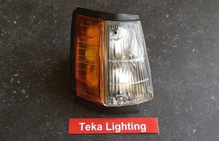 Toyota Corolla AE80 (84-85) / Standlicht / Corner Light / Clignotant / Rechts / 01-212-1611R-A