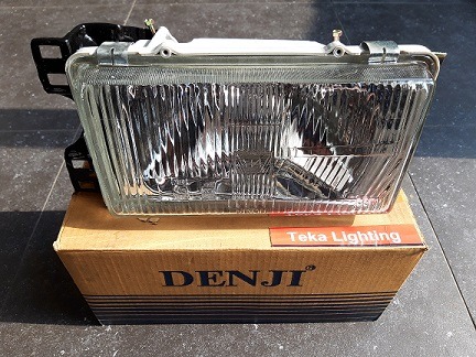 Toyota Corolla KE75 / Koplamp / Scheinwerfer / Headlight / Phare/ Denji DL7010