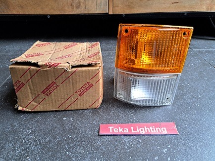 Toyota Lite-Ace / Knipperlicht / Blinker / Turn Signal Indicator / Clignotant / Toyota 81511-95703 / Rechts