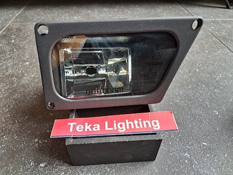 Alfa Romeo 155 (167) / Mistlamp / Mistlicht / Nebelscheinwerfer / Fog Light / Antibrouillard / Magneti Marelli LAA432 712352701120