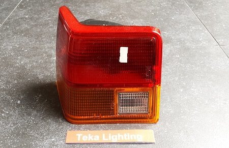 Mitsubishi Galant Super Estate / A131 3rd Generation / 1977-1980 / Rücklicht / Tail light / Feu Arrière / Koito 220-37231 / Links