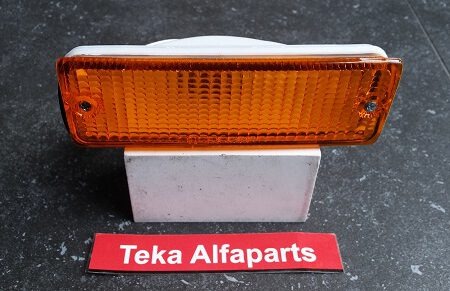 Nissan Micra K10 / Knipperlicht / Blinker / Indicator / Clignoteur / Lucid 01-215-1651 R-C / Rechts