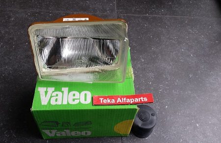 Seat Fura Type II / Koplamp / Scheinwerfer / Headlight / Phare / Valeo 061762 / Rechts