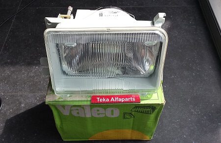Talbot Solara / Simca / Koplamp / Headlight / Scheinwerfer / Phare / Valeo Marchal 61144403 / Links