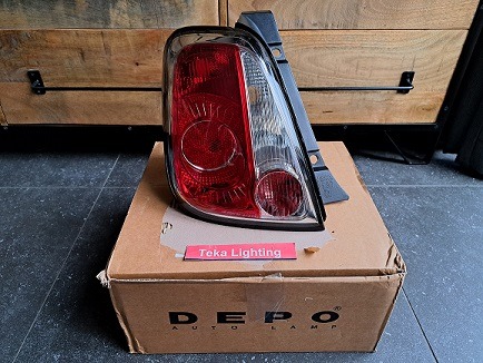 Achterlicht / Rücklicht / Tail light / Feu Arrière / Depo 08-661-1931L-B / Van Wezel 1604933 / Links