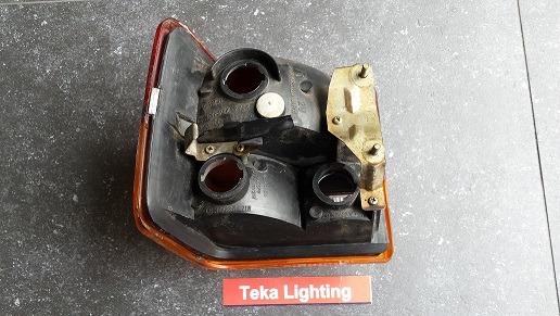 Mitsubishi Galant Super Estate / A131 3rd Generation / 1977-1980 / Rücklicht / Tail light / Feu Arrière / Koito 220-37231 / Rechts