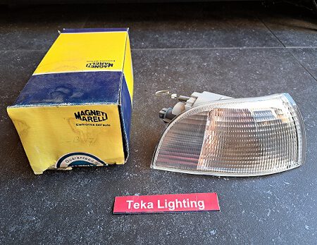 Fiat Punto I Hatchback (176) / Knipperlicht / Blinker / Turn Signal Indicator / Clignotant / Magneti Marelli LLB171 712364811129 / Rechts