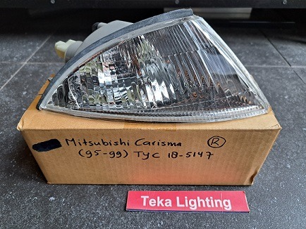 Mitsubishi Carisma / Knipperlicht / Blinker / Indicator / Clignotant / TYC 18-5147 / Rechts