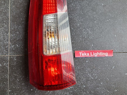 Volvo V70 II / Volvo XC70 / Achterlicht / Rücklicht / Tail light / Feu Arrière / Hella 152848 / Links